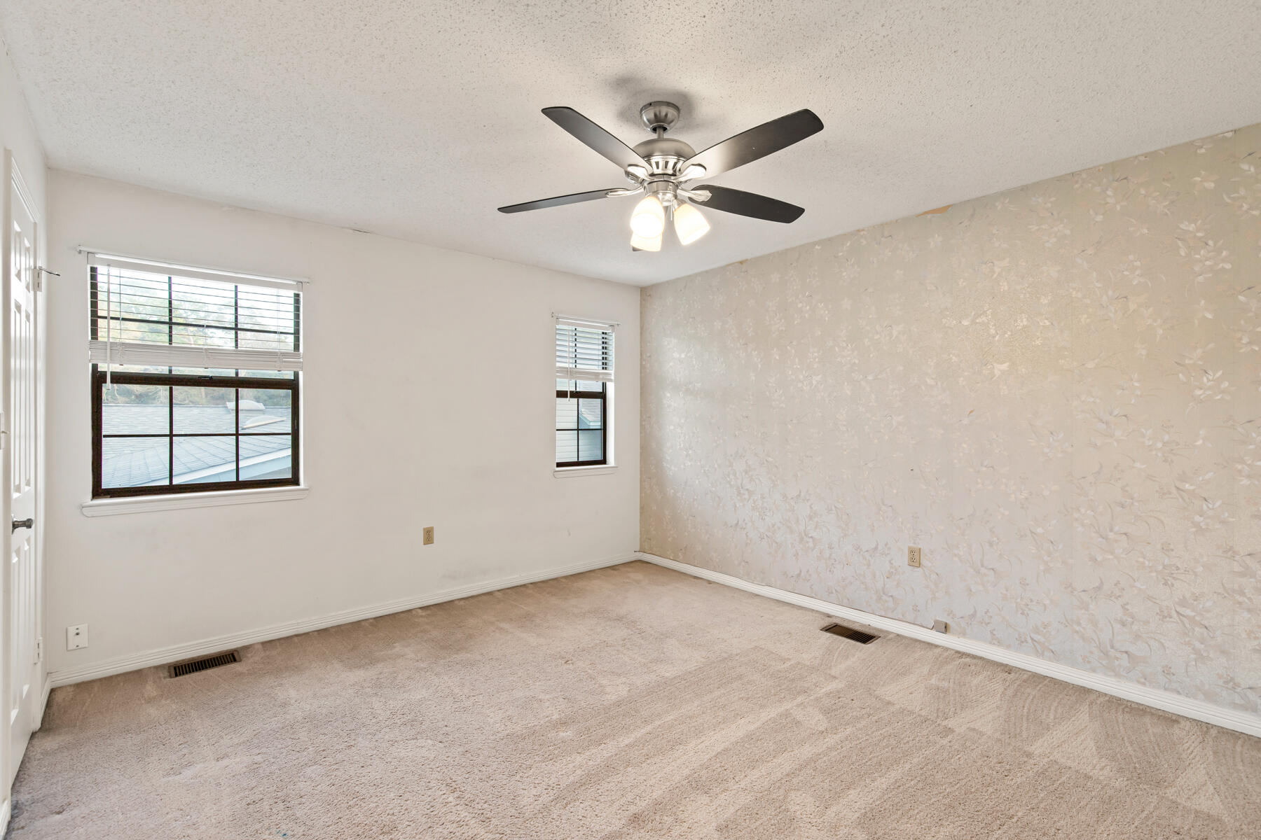 DONLABROOK GARDYNS - Residential