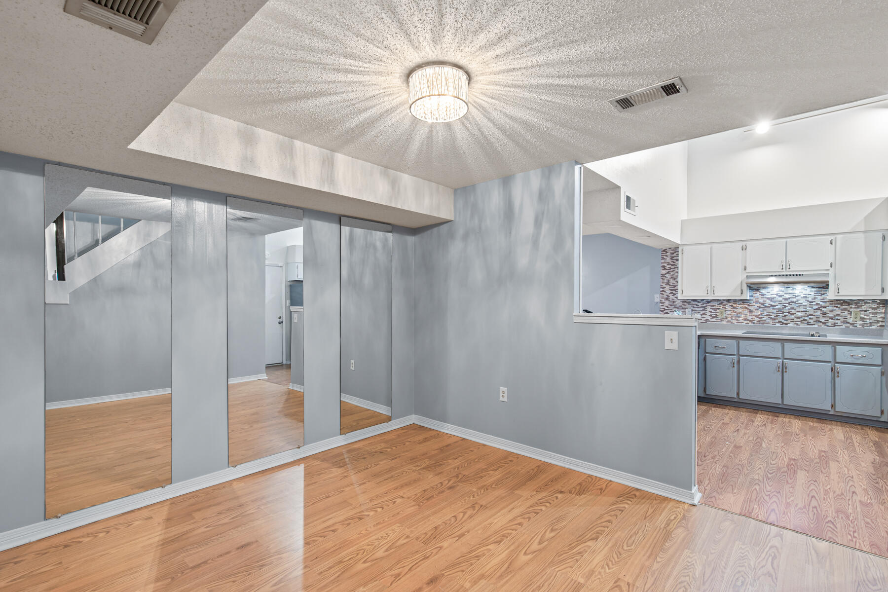 DONLABROOK GARDYNS - Residential