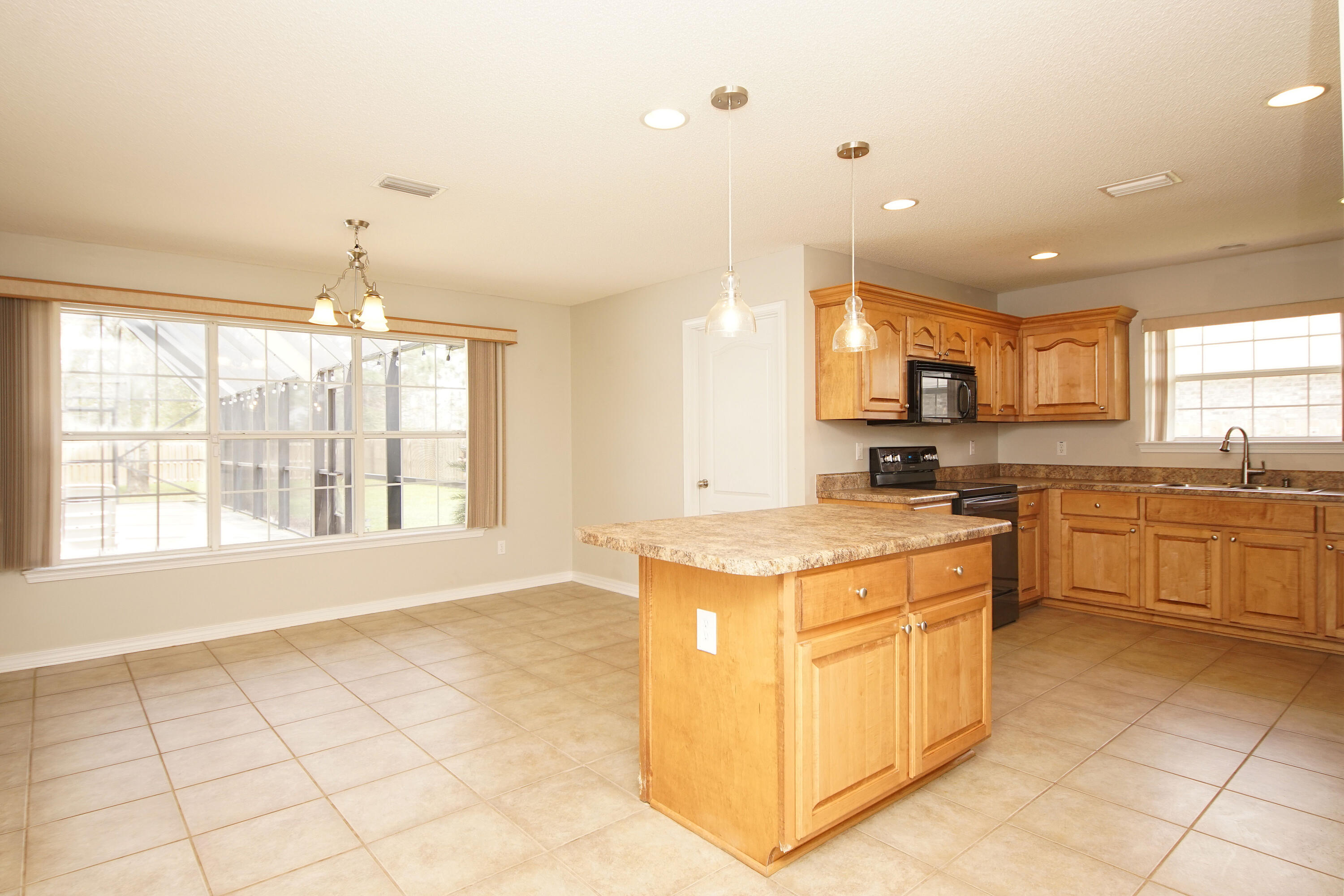 HOLLEY BY THE SEA - Residential