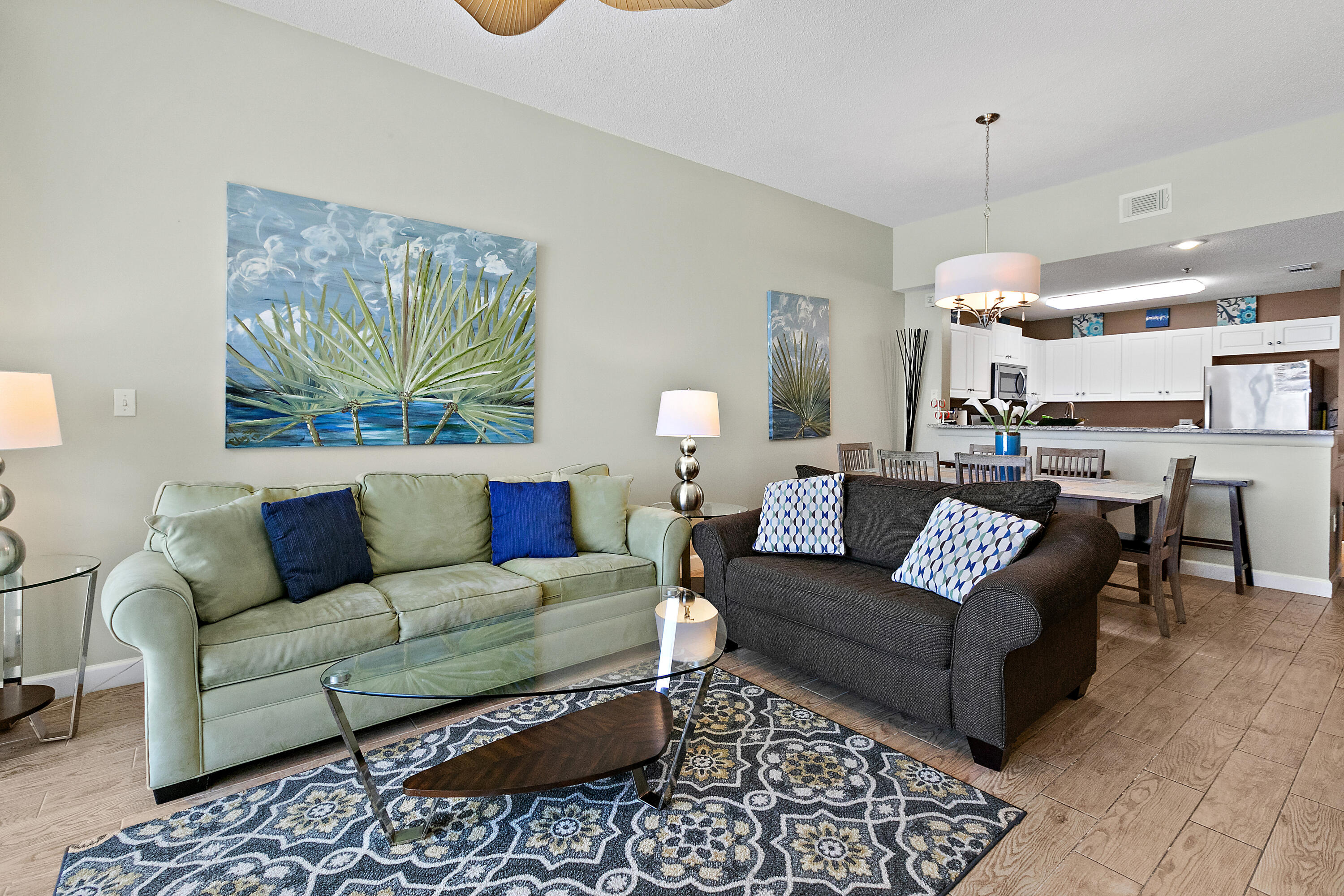 LEEWARD KEY - Residential