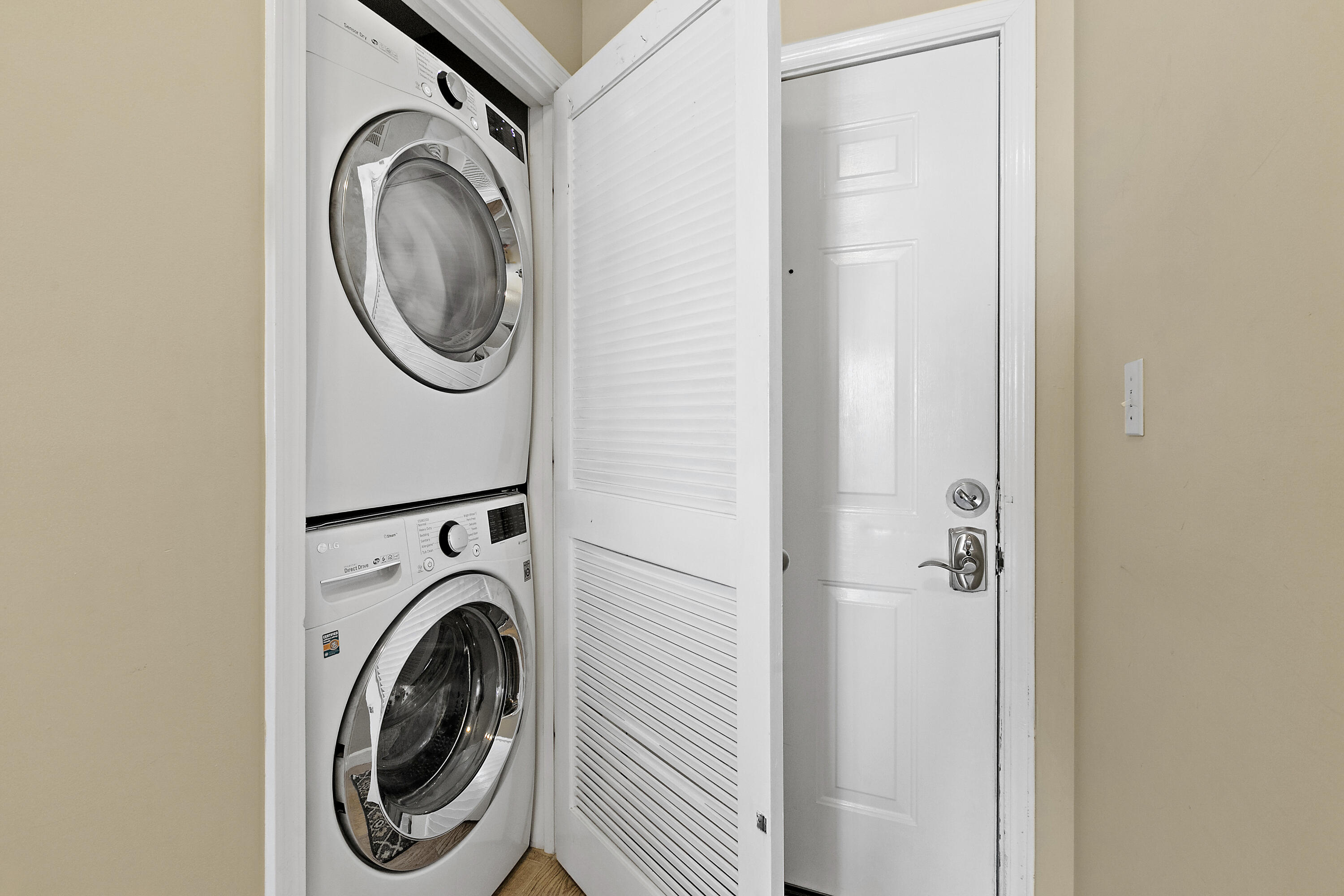 LEEWARD KEY - Residential