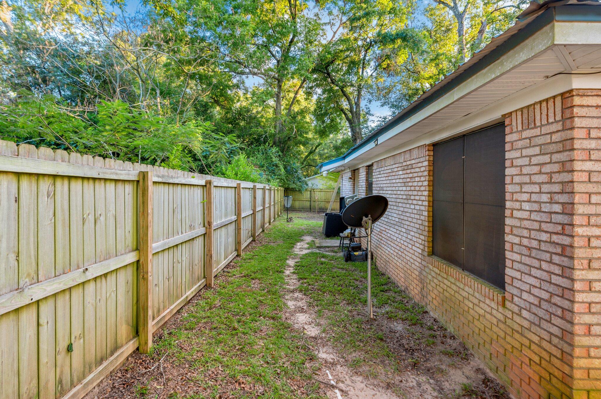 BAKER LAND CO ADDN TO BAKER - Residential Lease
