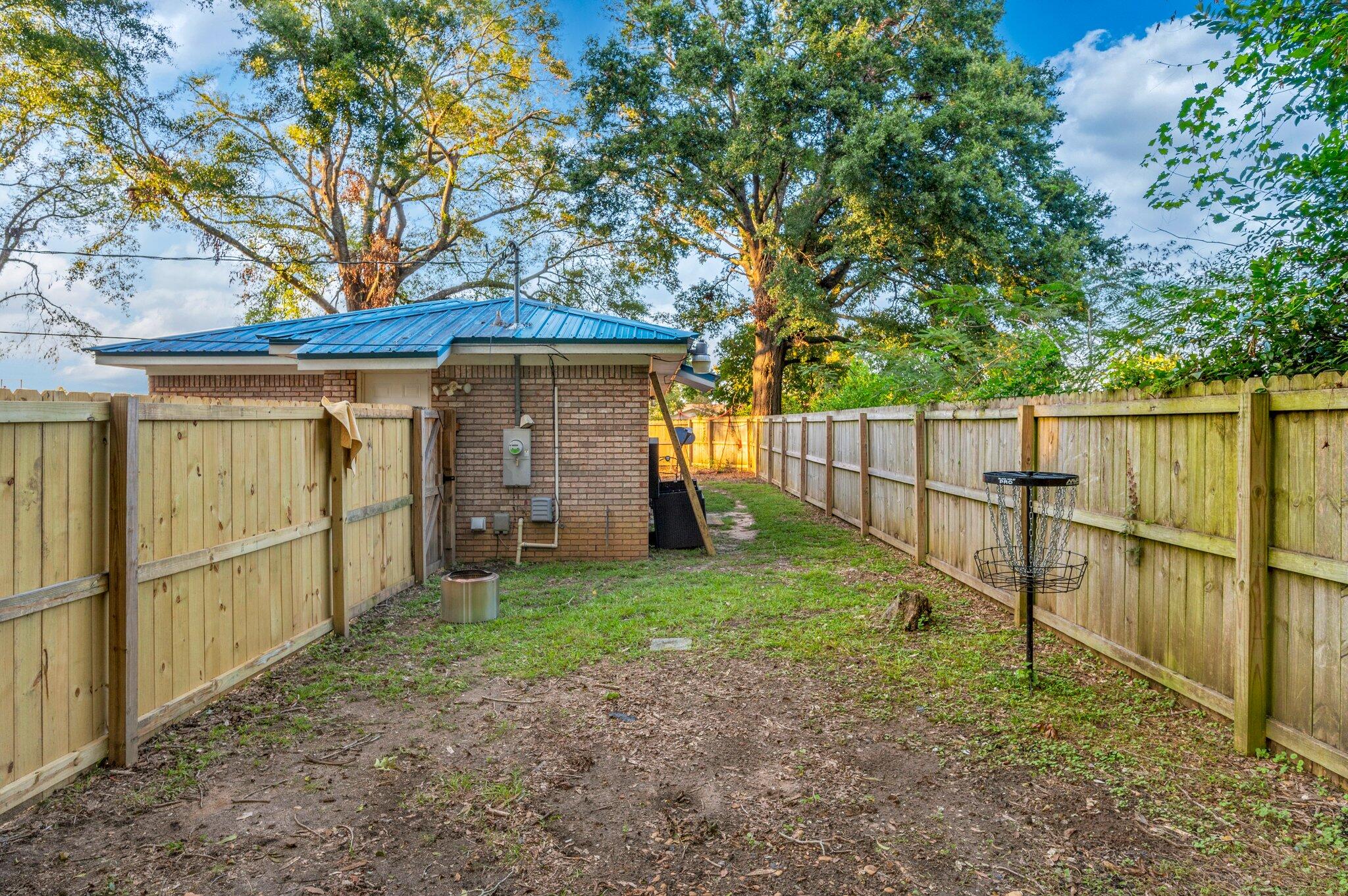 BAKER LAND CO ADDN TO BAKER - Residential Lease