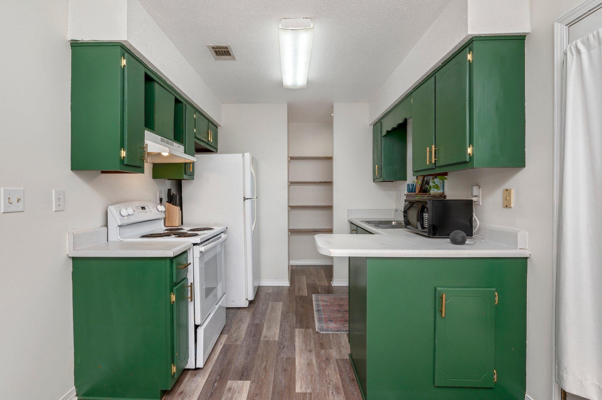 BAKER LAND CO ADDN TO BAKER - Residential Lease