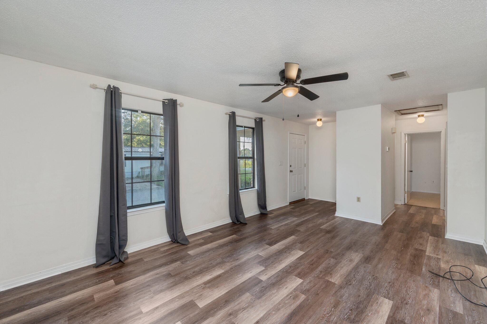 BAKER LAND CO ADDN TO BAKER - Residential Lease