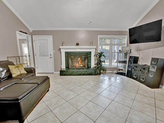 PINEWOOD ESTATES - Residential