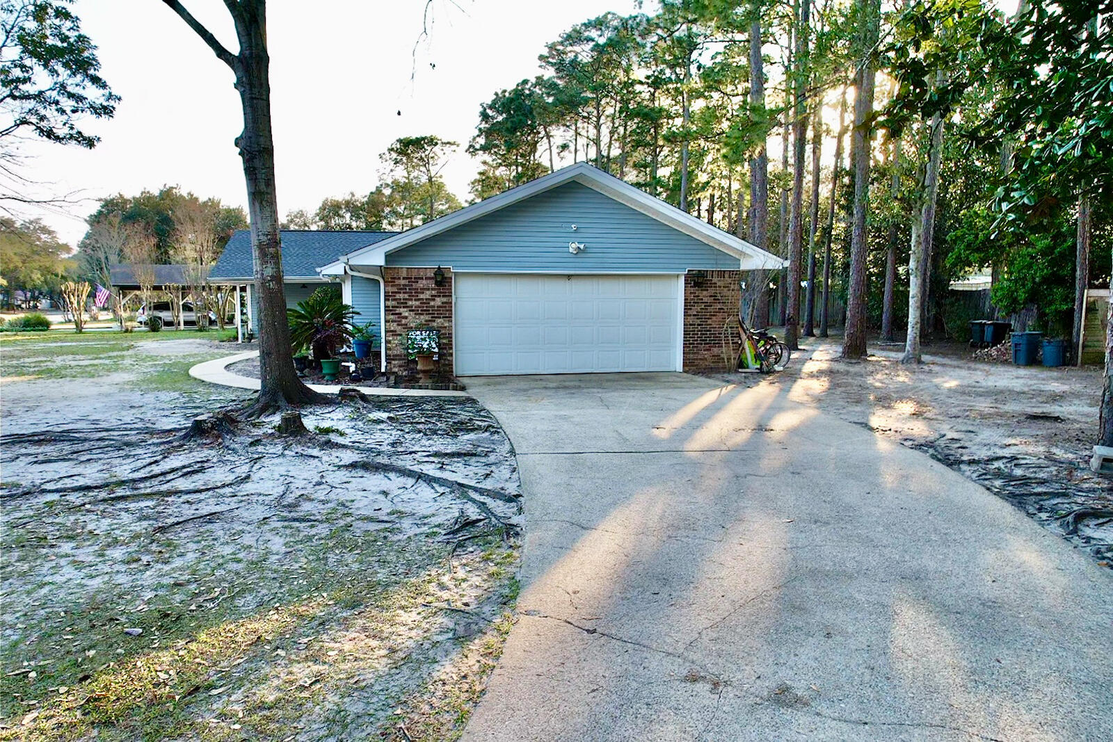 PINEWOOD ESTATES - Residential