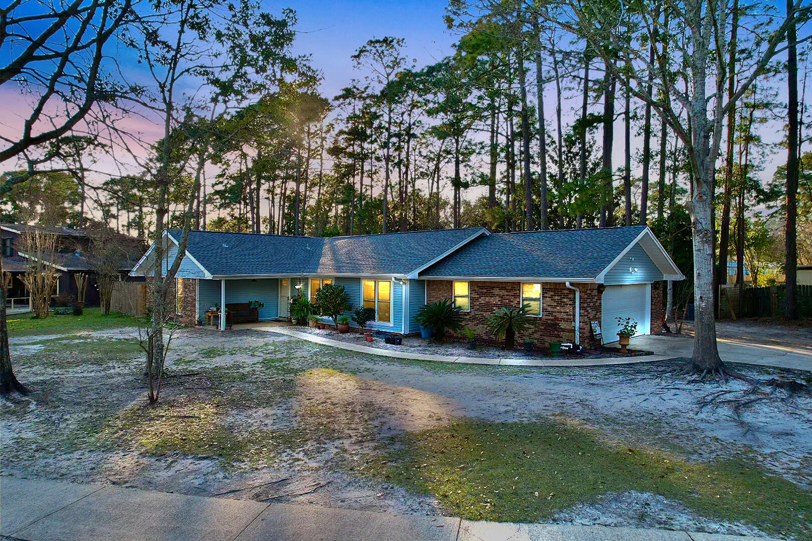 PINEWOOD ESTATES - Residential