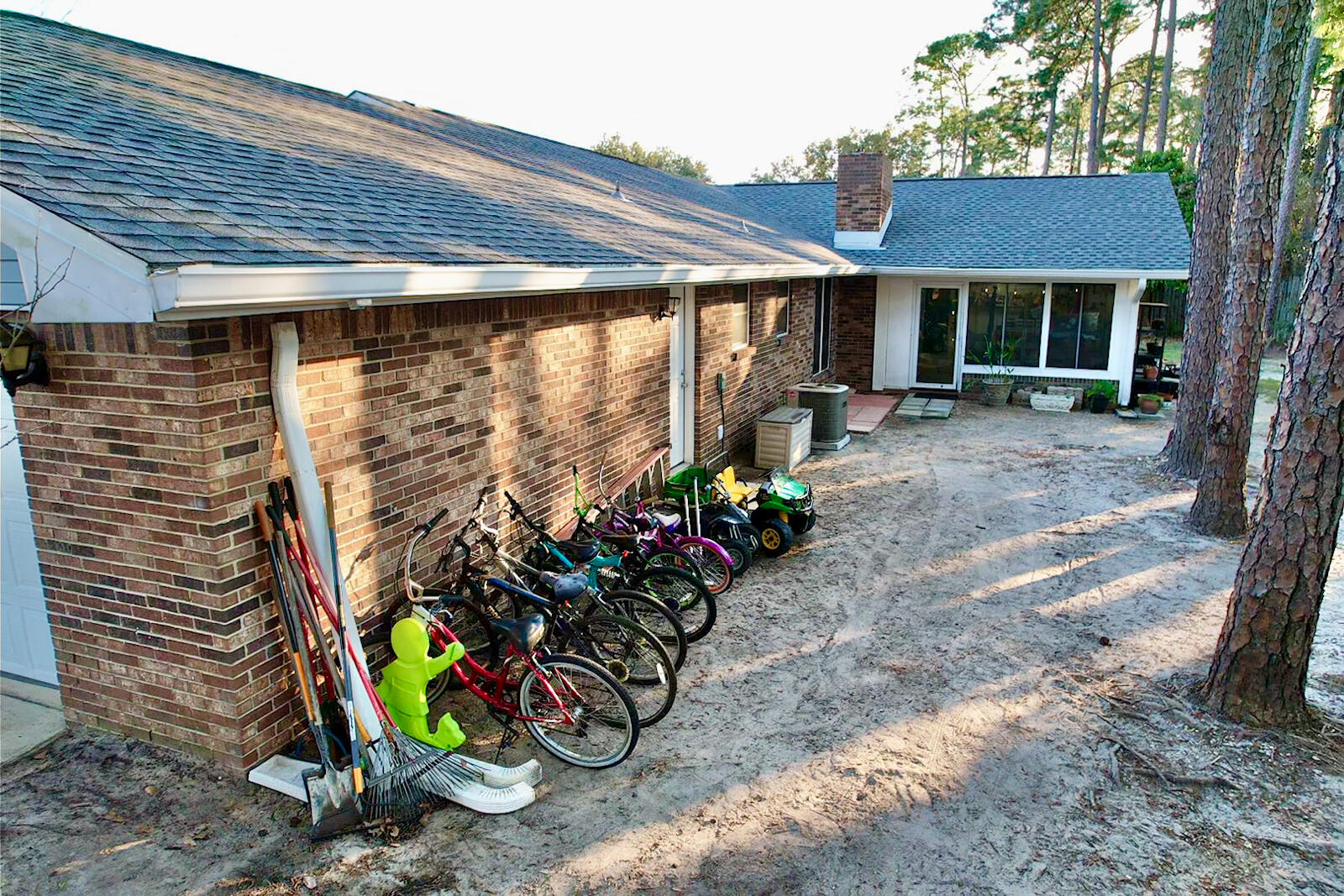 PINEWOOD ESTATES - Residential