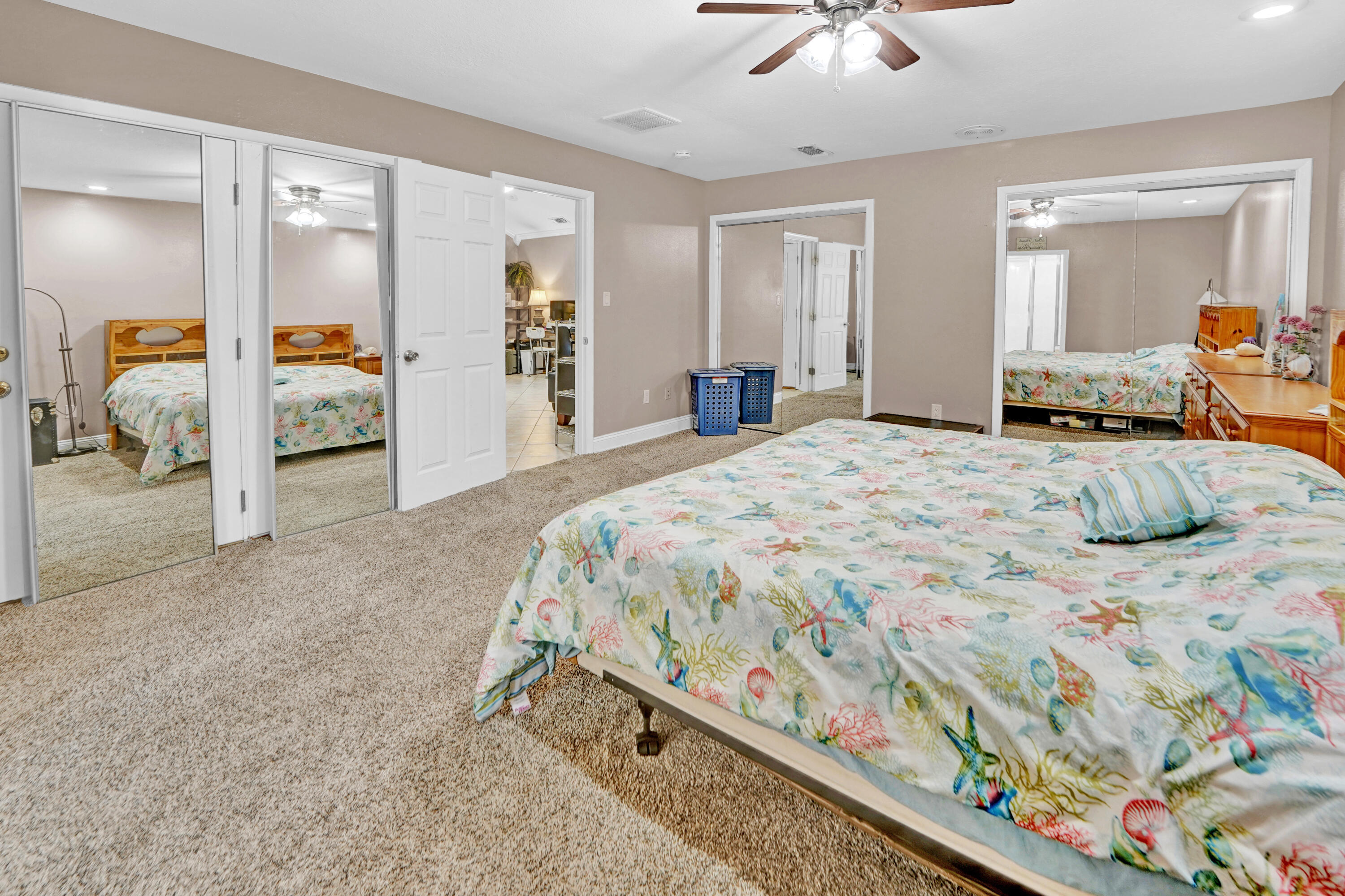 PINEWOOD ESTATES - Residential