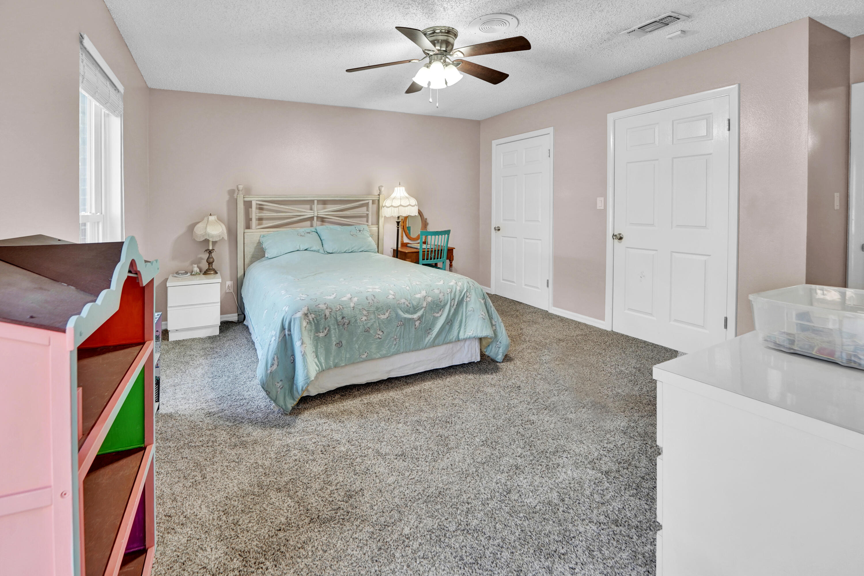 PINEWOOD ESTATES - Residential