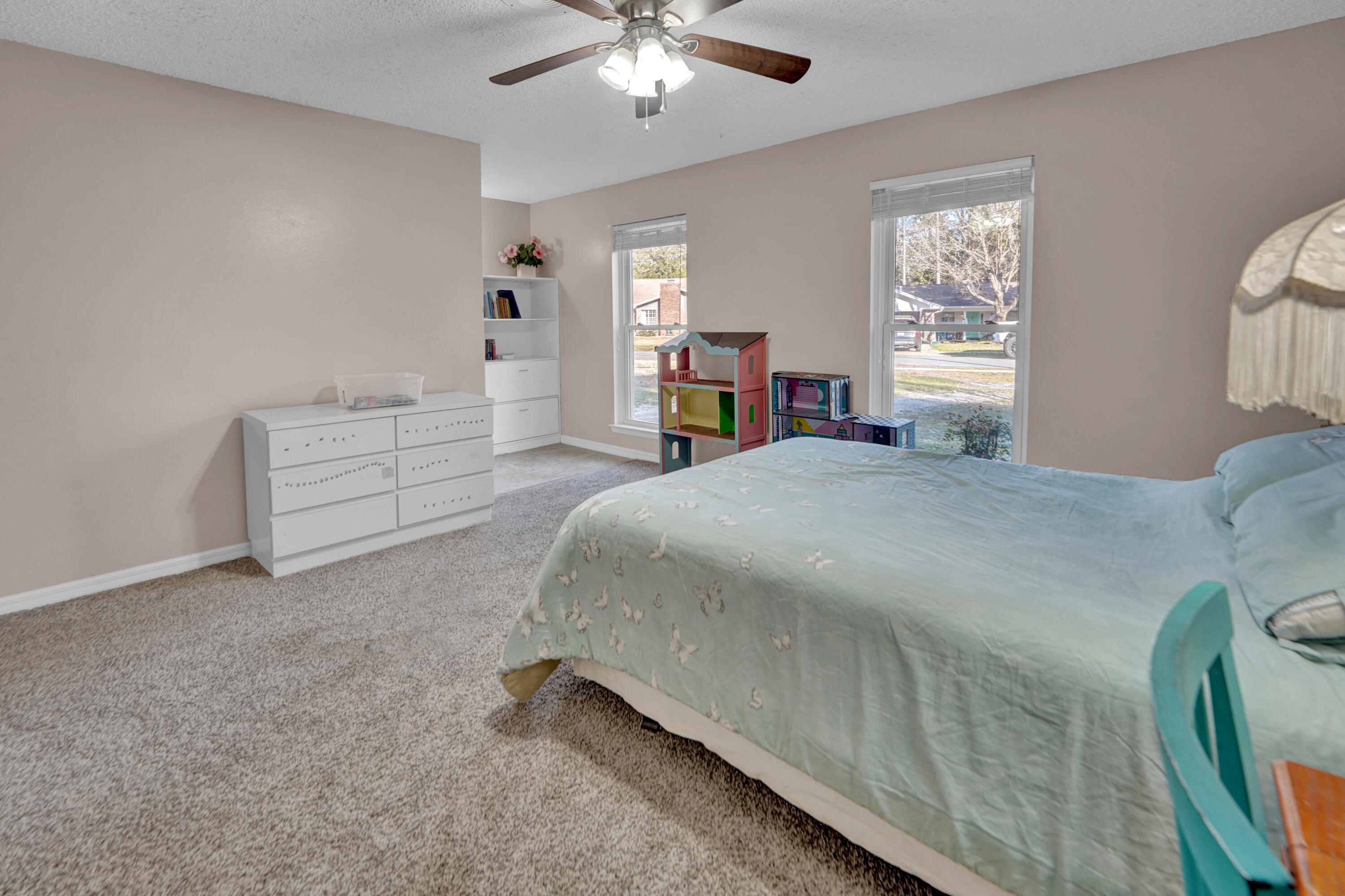 PINEWOOD ESTATES - Residential