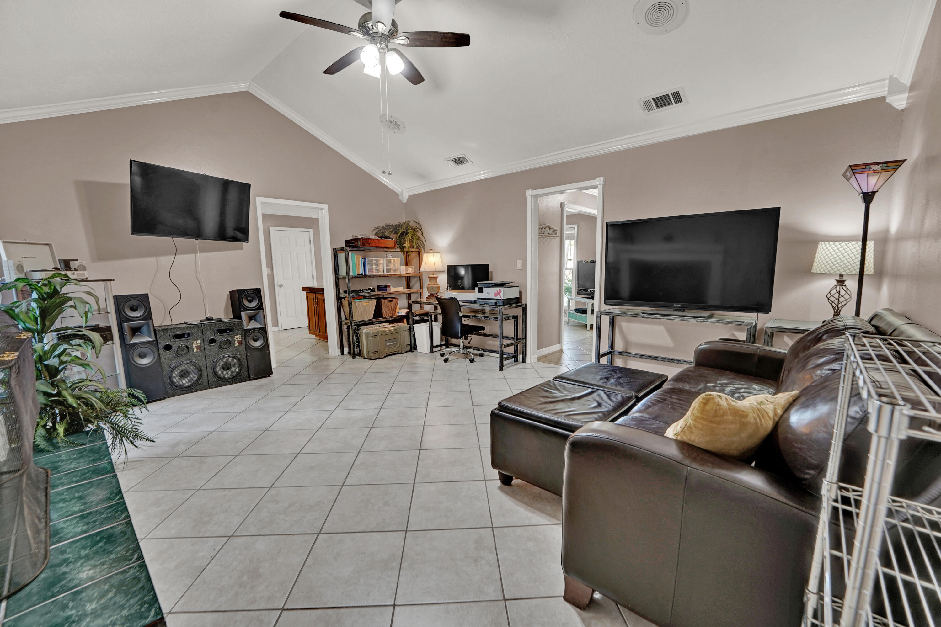 PINEWOOD ESTATES - Residential