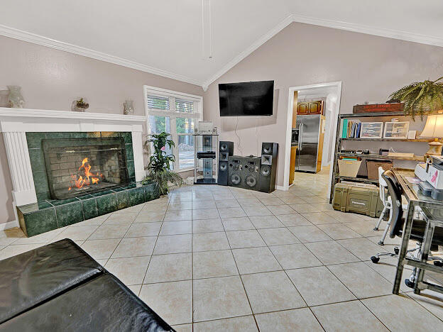 PINEWOOD ESTATES - Residential