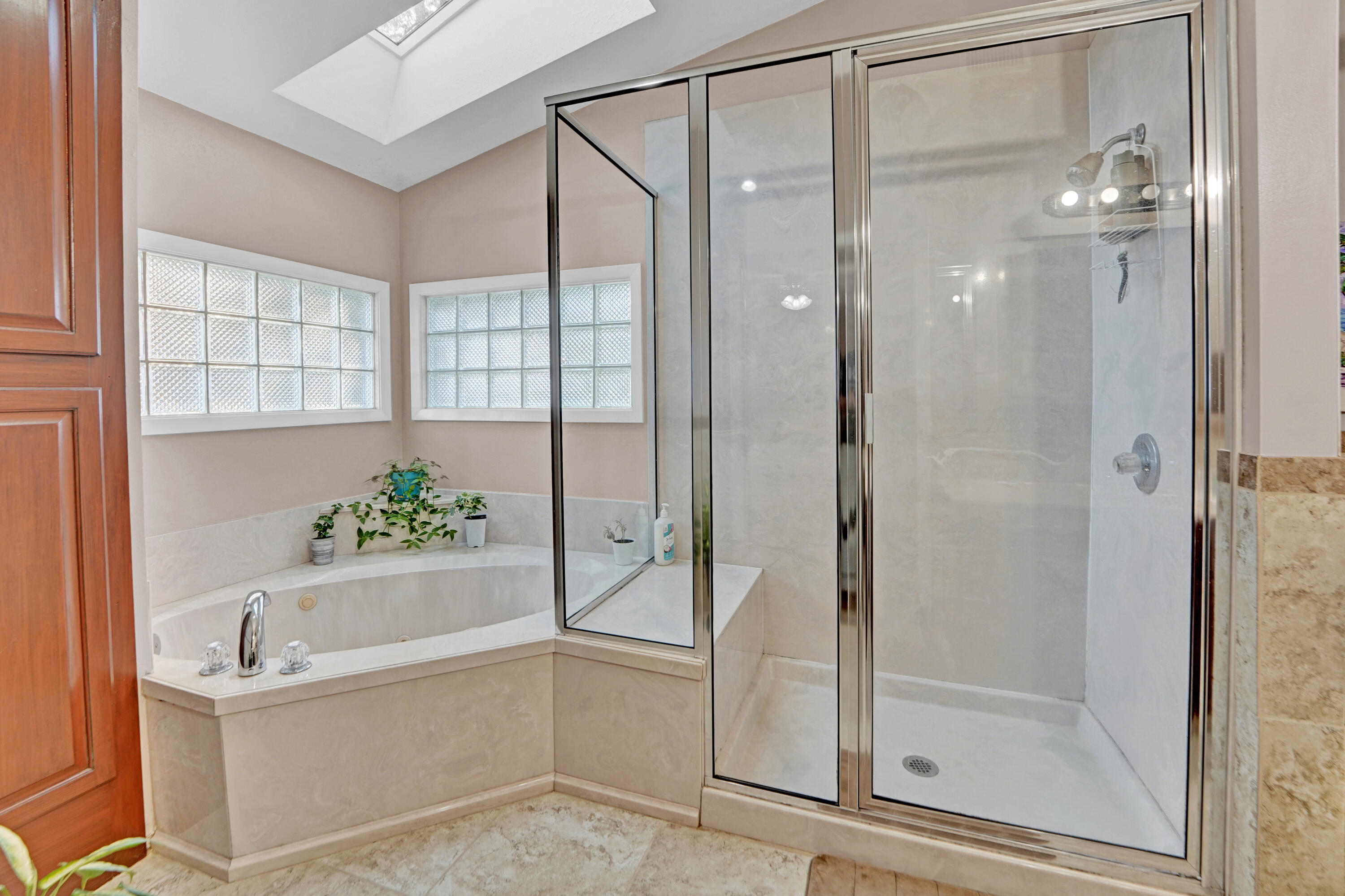 PINEWOOD ESTATES - Residential