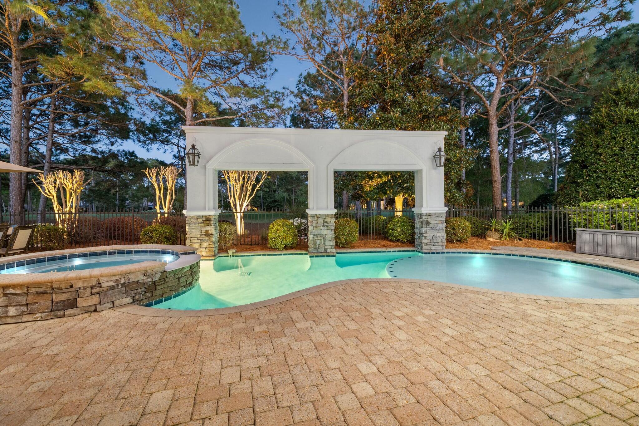 BURNT PINE - Residential