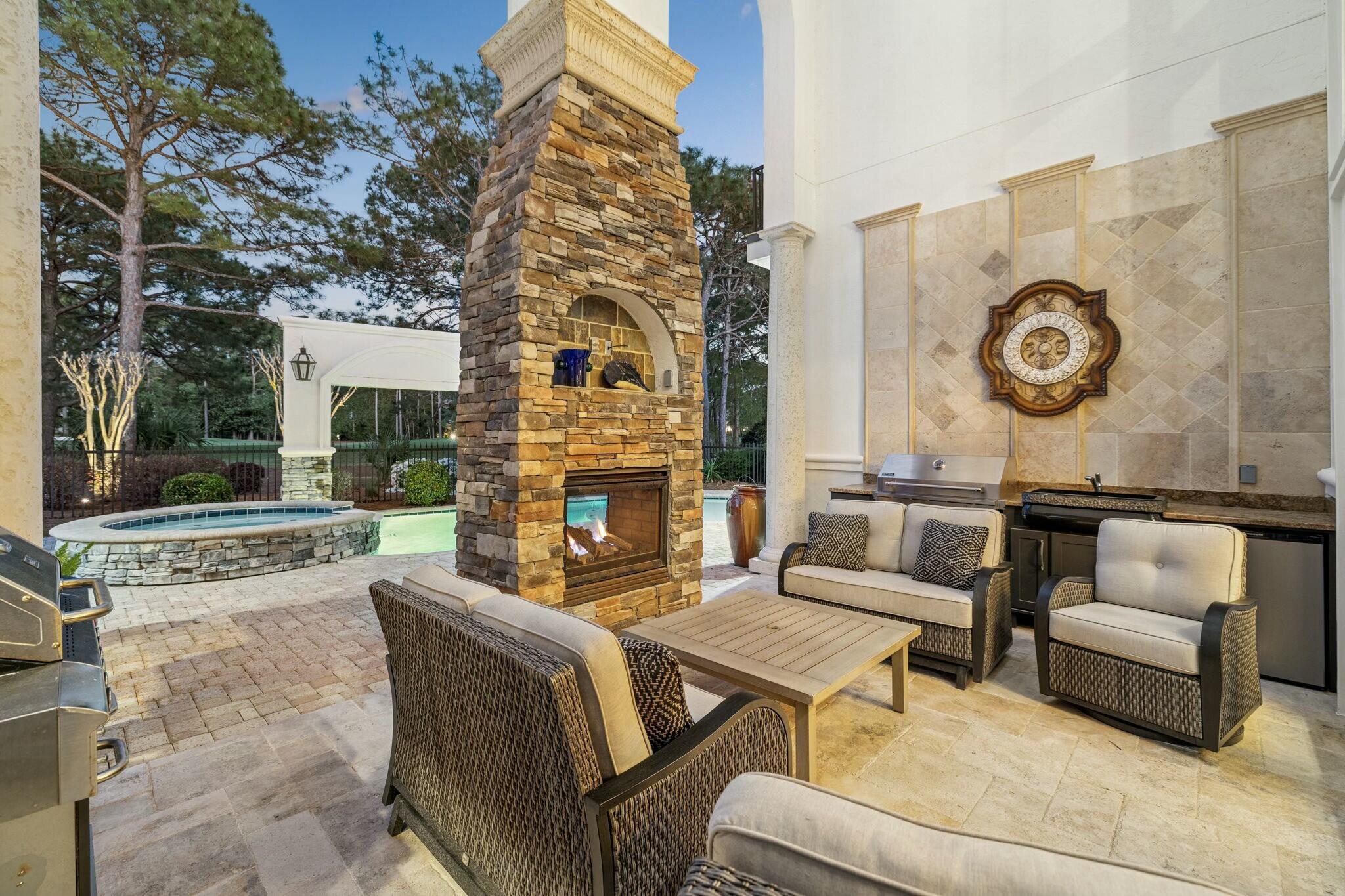 BURNT PINE - Residential