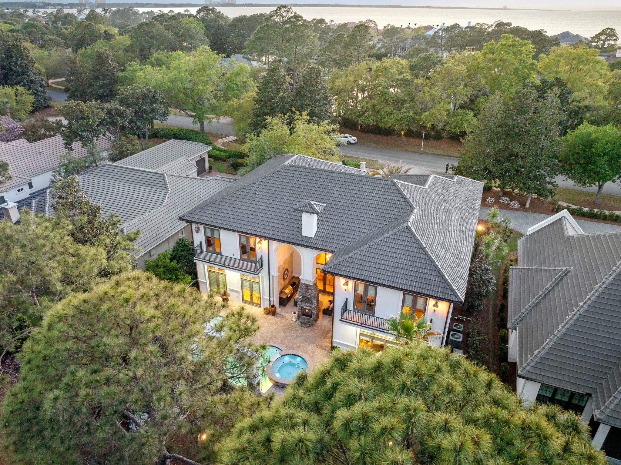 BURNT PINE - Residential