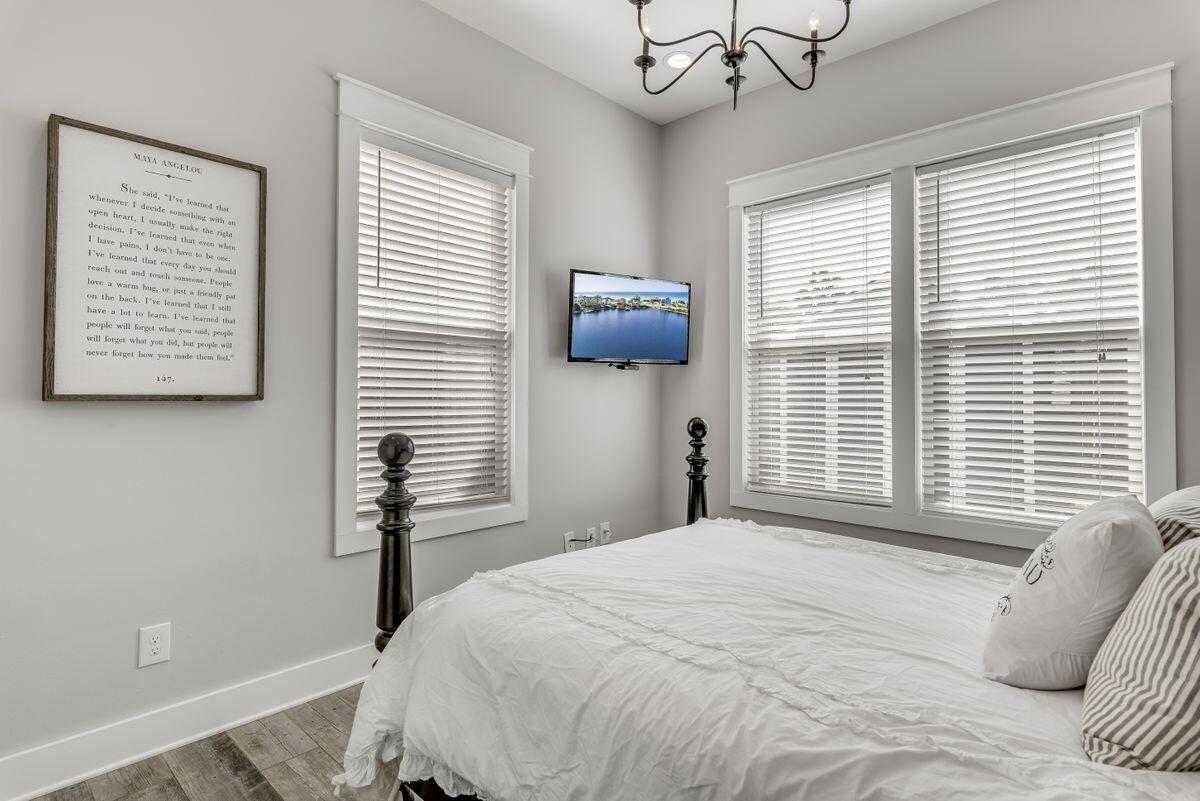 HOLIDAY SHORES ESTATES - Residential