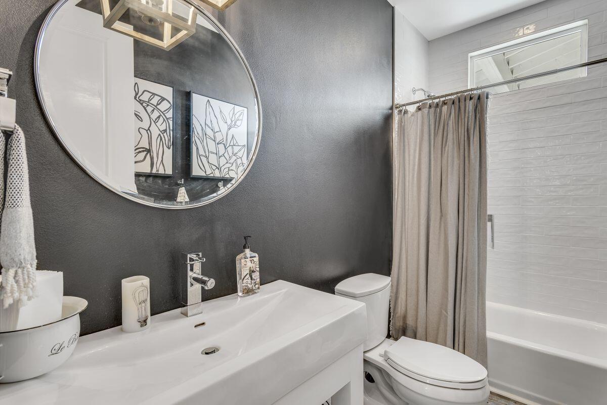 HOLIDAY SHORES ESTATES - Residential