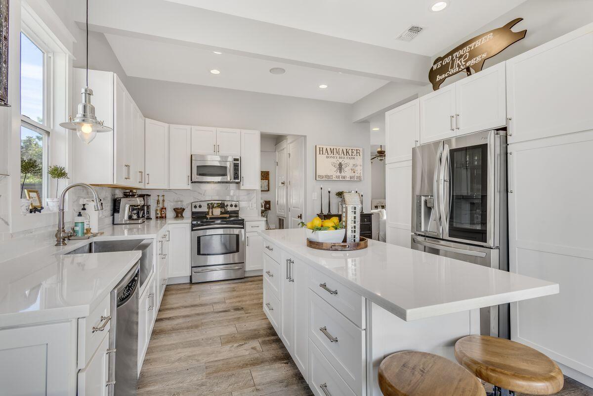 HOLIDAY SHORES ESTATES - Residential