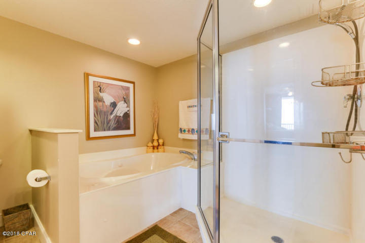 MAJESTIC BEACH TOWERS II - Residential