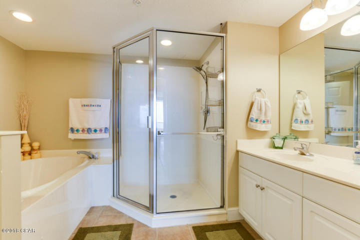 MAJESTIC BEACH TOWERS II - Residential