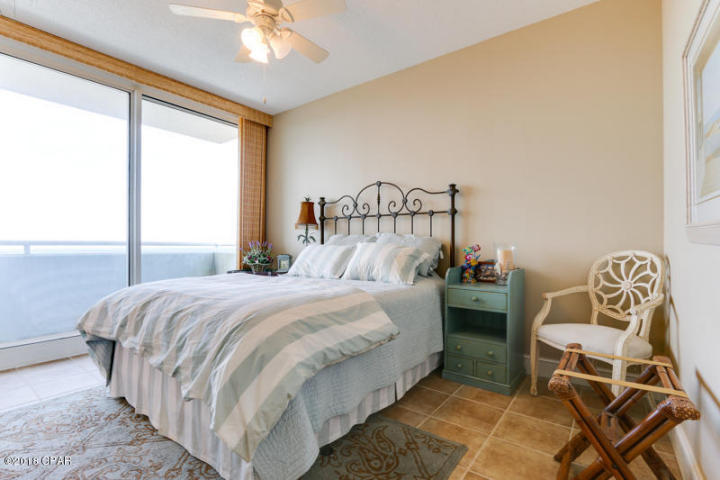 MAJESTIC BEACH TOWERS II - Residential