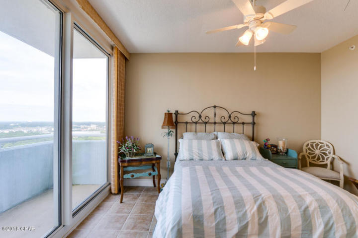 MAJESTIC BEACH TOWERS II - Residential