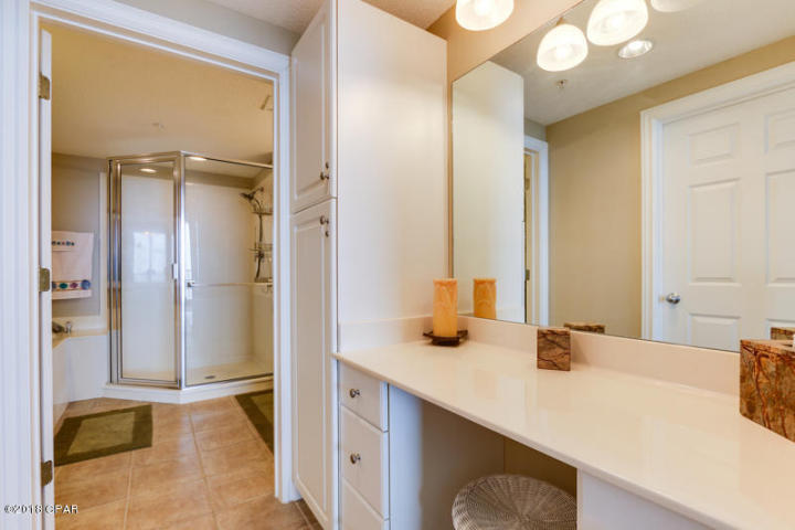 MAJESTIC BEACH TOWERS II - Residential