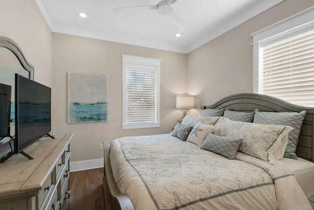 LAKESIDE AT BLUE MOUNTAIN BEACH - Residential