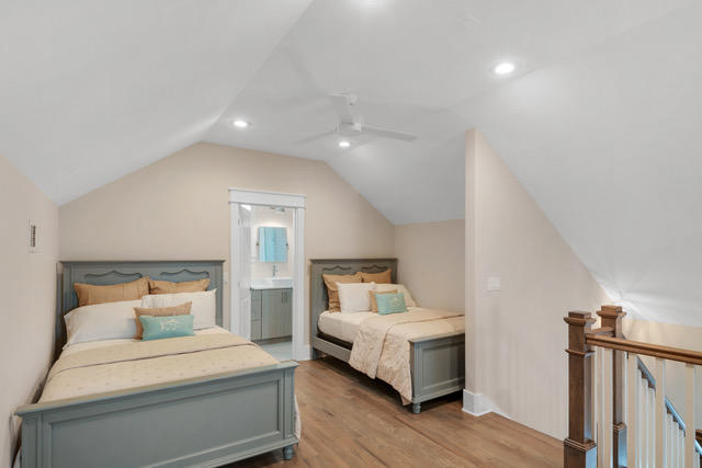 LAKESIDE AT BLUE MOUNTAIN BEACH - Residential