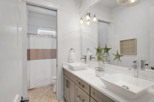 LAKESIDE AT BLUE MOUNTAIN BEACH - Residential