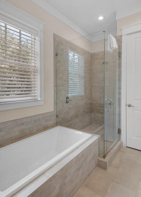 LAKESIDE AT BLUE MOUNTAIN BEACH - Residential