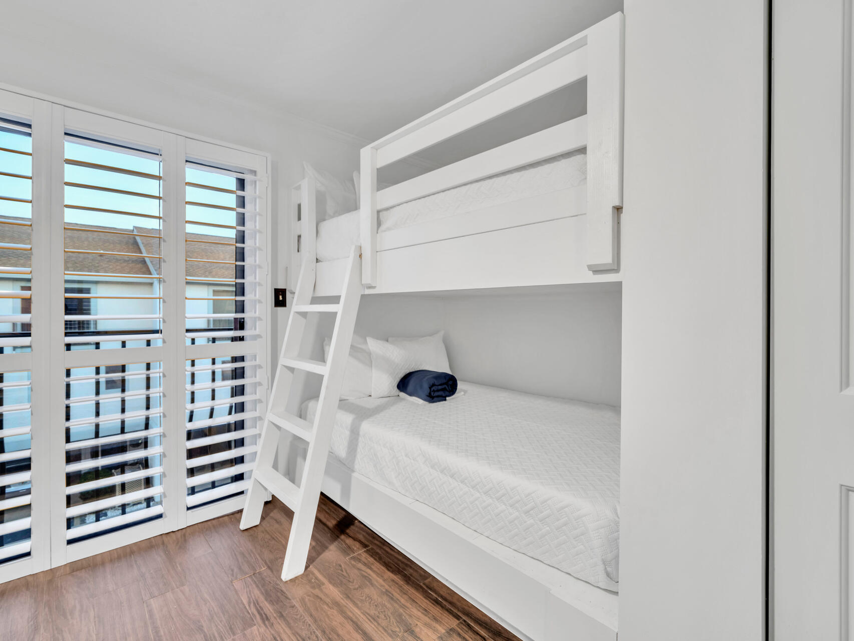COSTA VISTA T/H - Residential