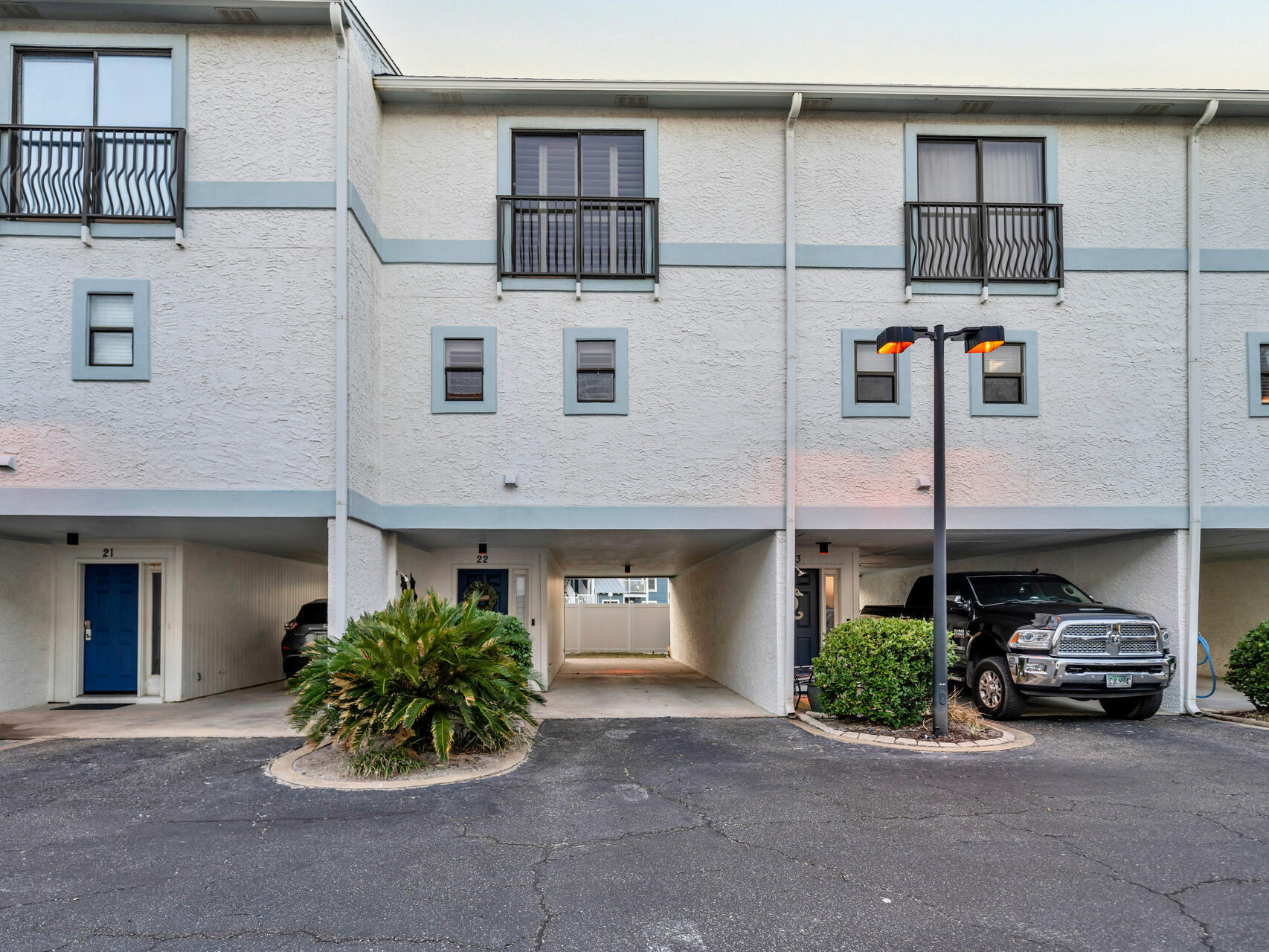 COSTA VISTA T/H - Residential