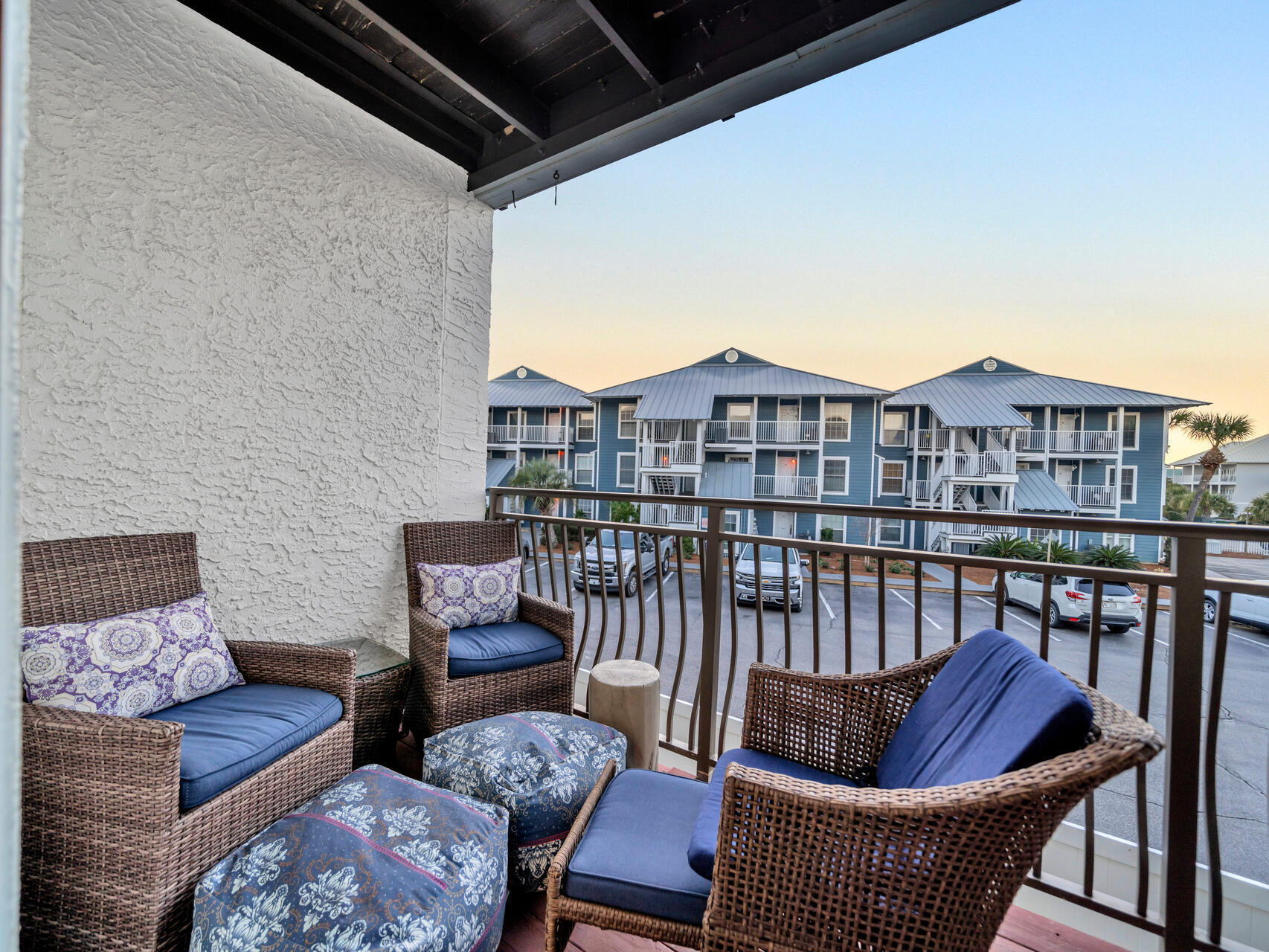 COSTA VISTA T/H - Residential