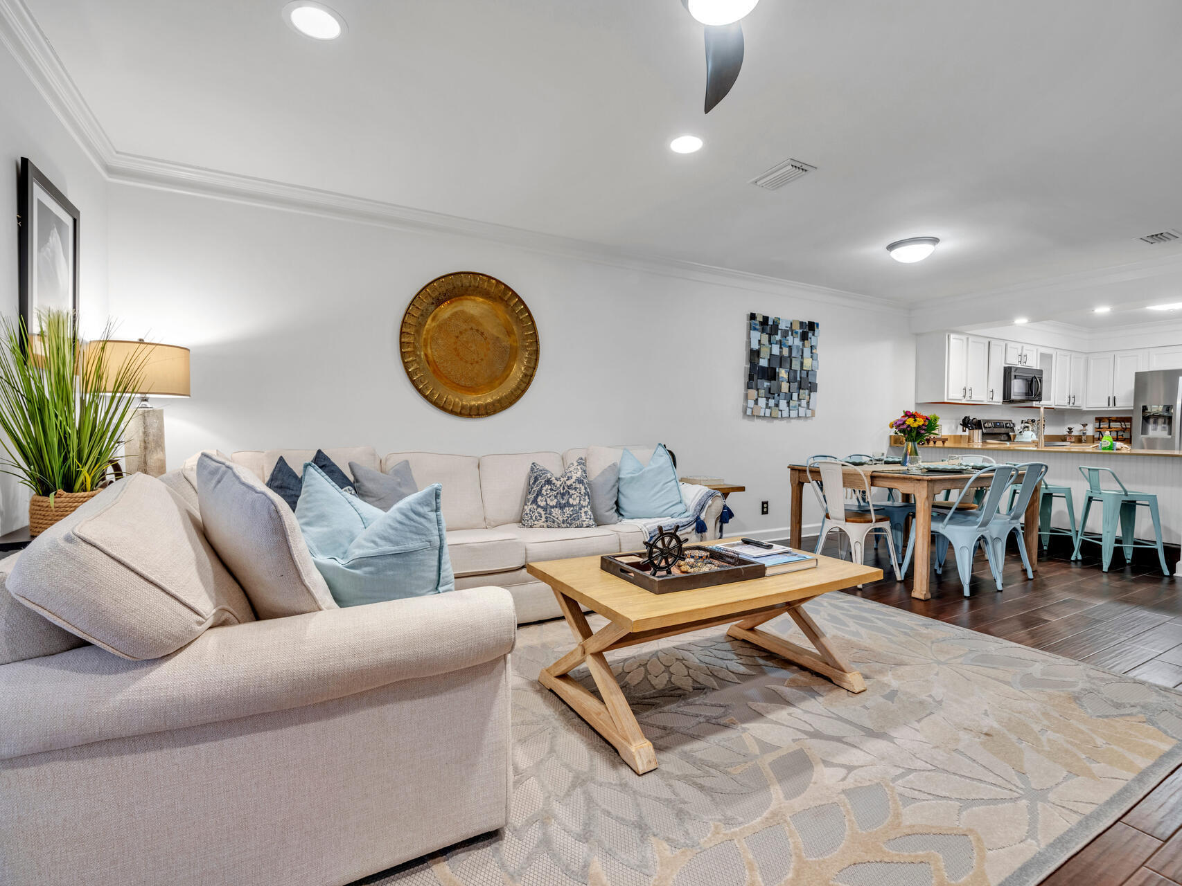 COSTA VISTA T/H - Residential