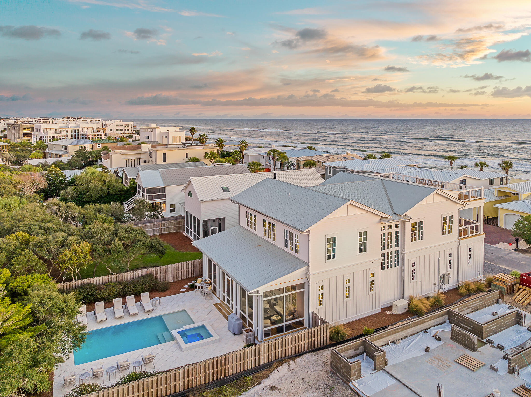 SAND CLIFFS - Residential