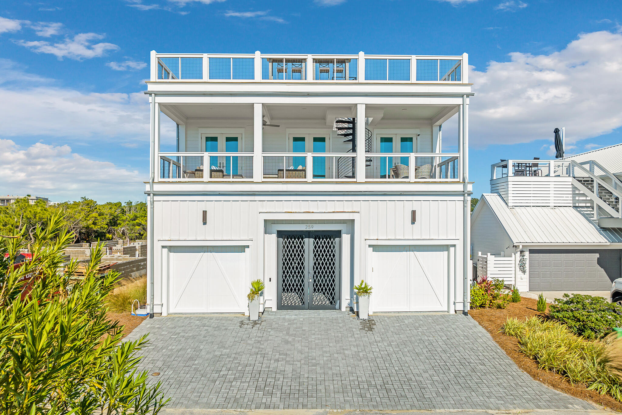 SAND CLIFFS - Residential