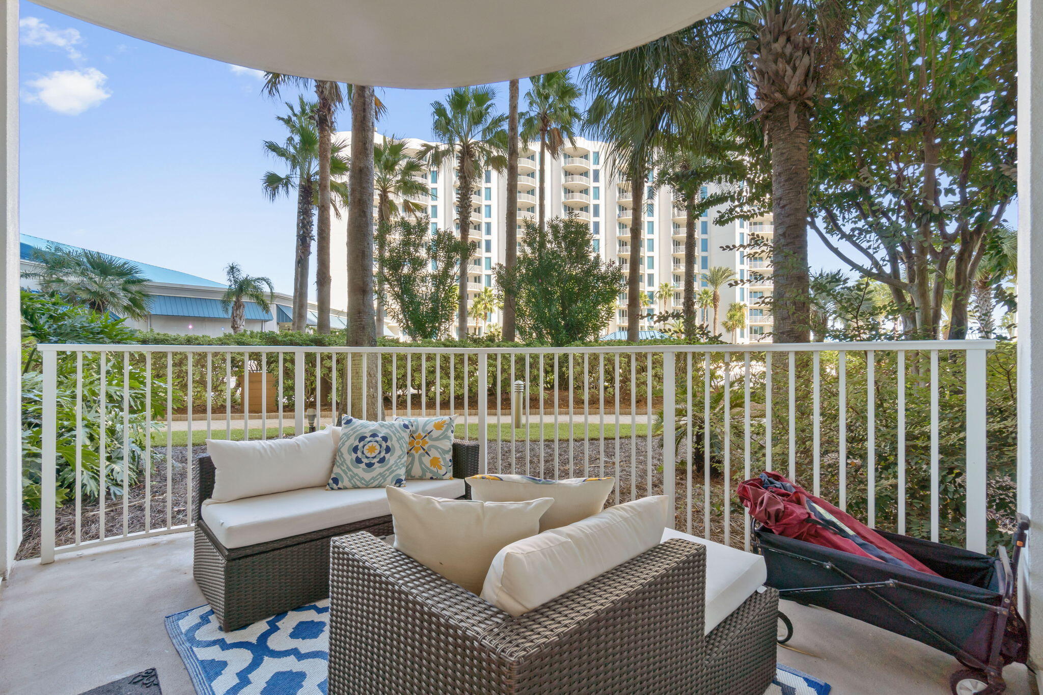 THE PALMS OF DESTIN - Residential