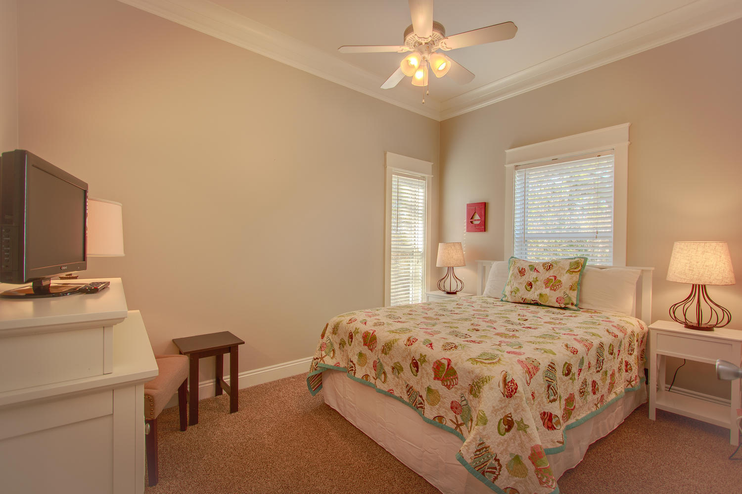 GULF SHORE MANOR S/D - Residential Lease