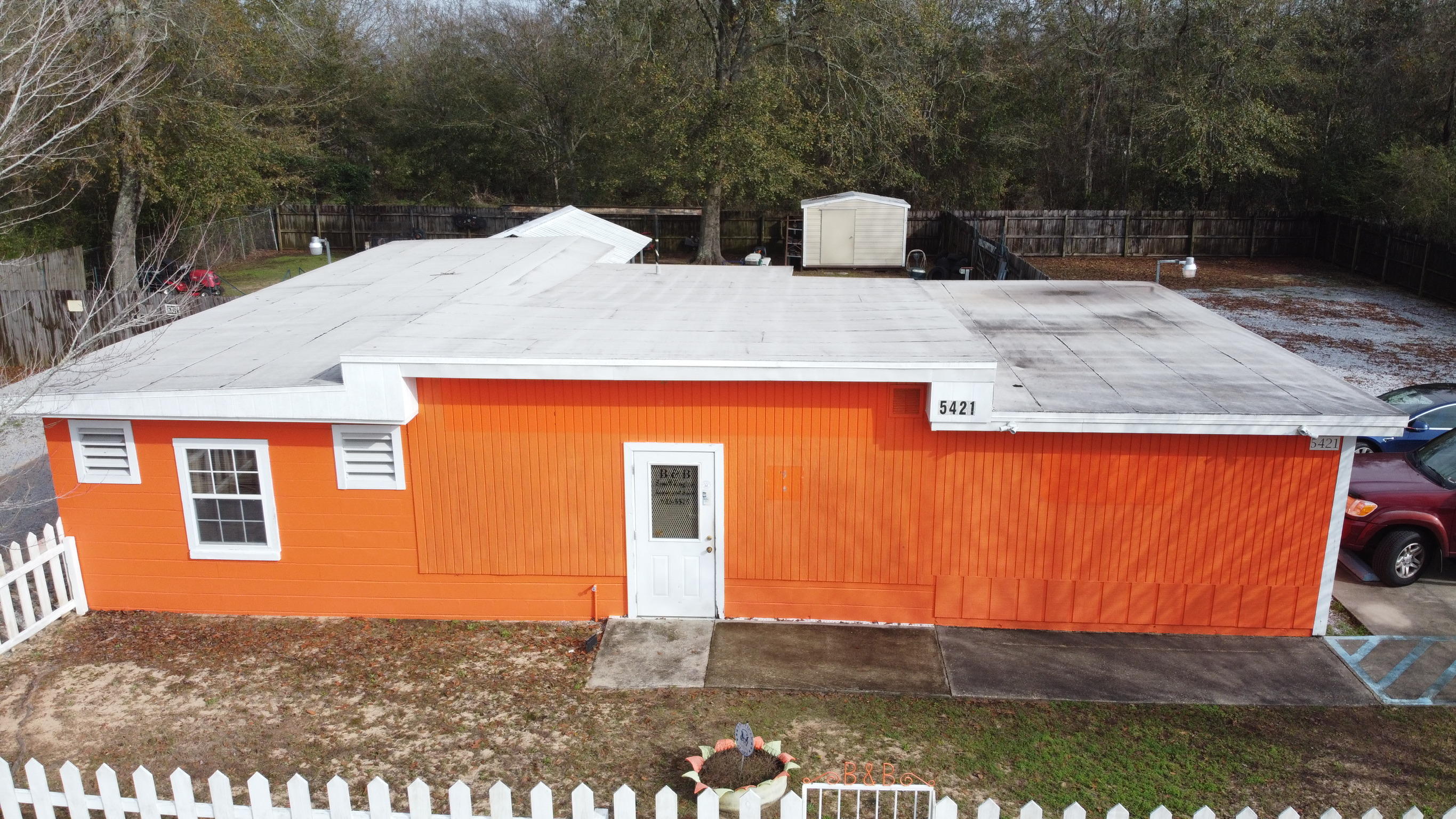 Great business location! Roof has been redone several years back. Bright interior, flat usable lot with parking and fenced secure area. Handicap wheelchair accessible bathroom and Handicap parking spot. 1442 sq ft Roof redone in 2007 as per owner. ADA compliant for date business was open. Zoning C2