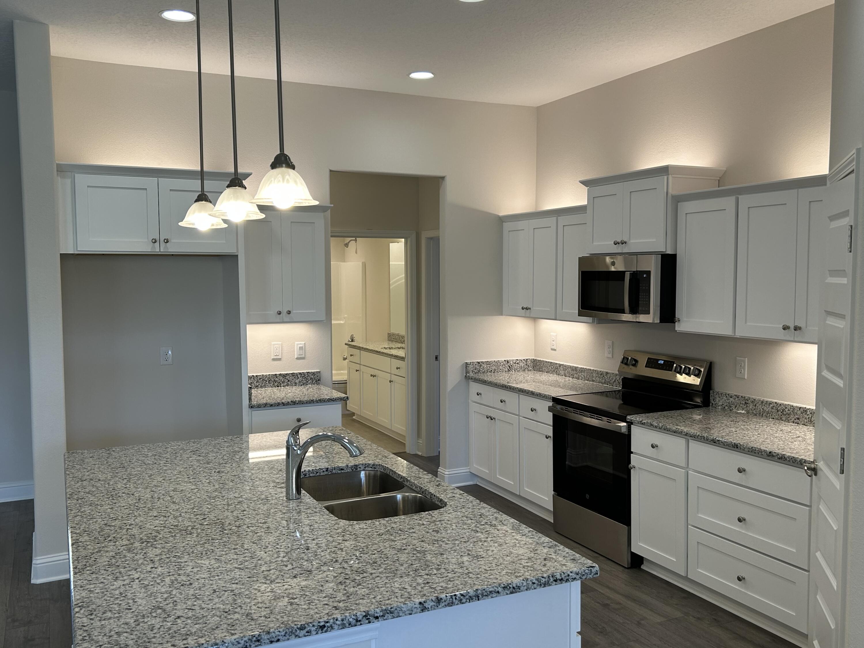 HOLLEY BY THE SEA - Residential