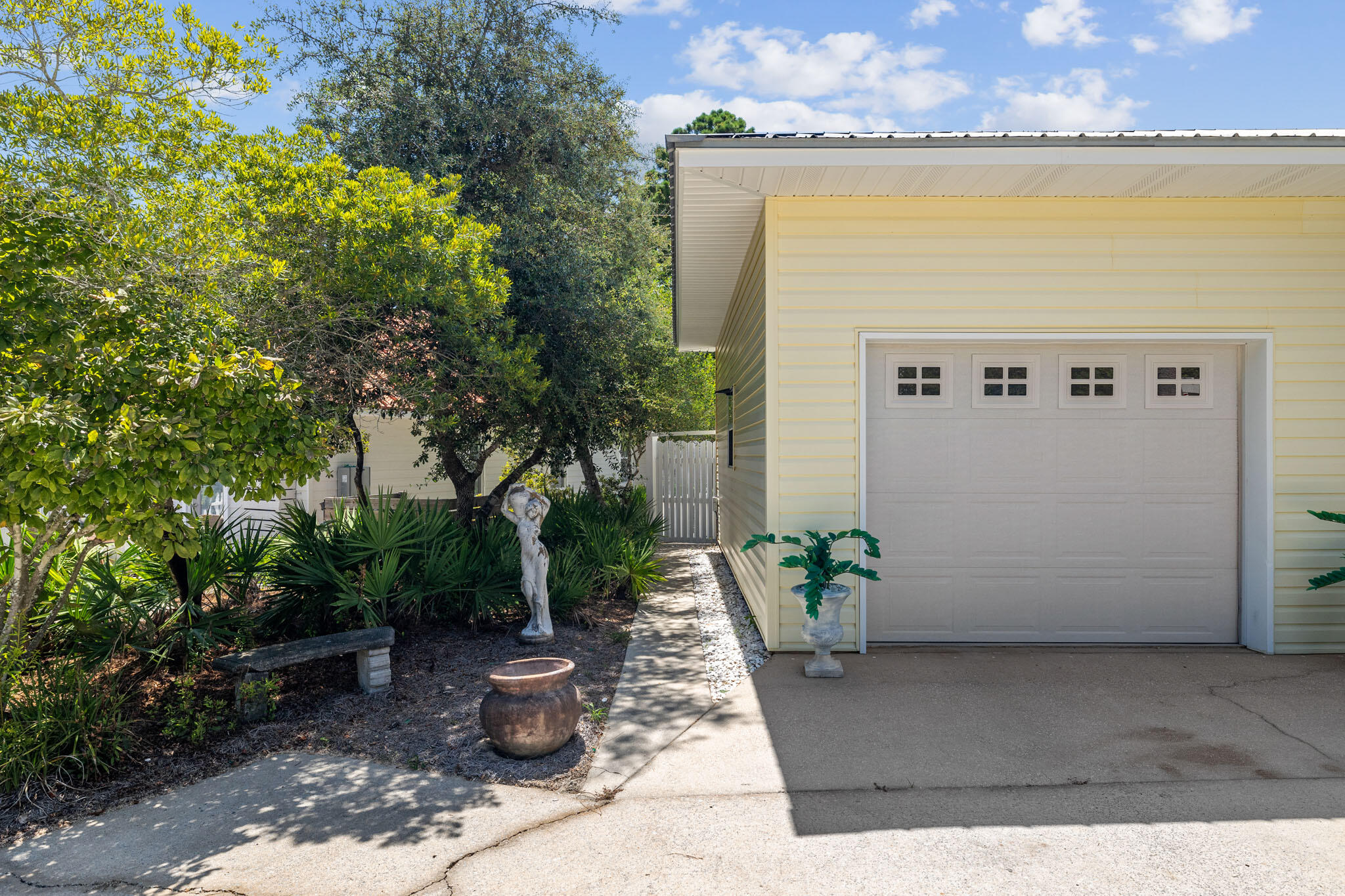 SEA DUNES - Residential