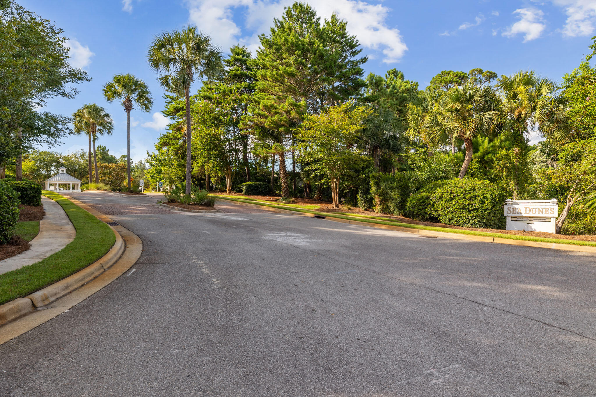SEA DUNES - Residential