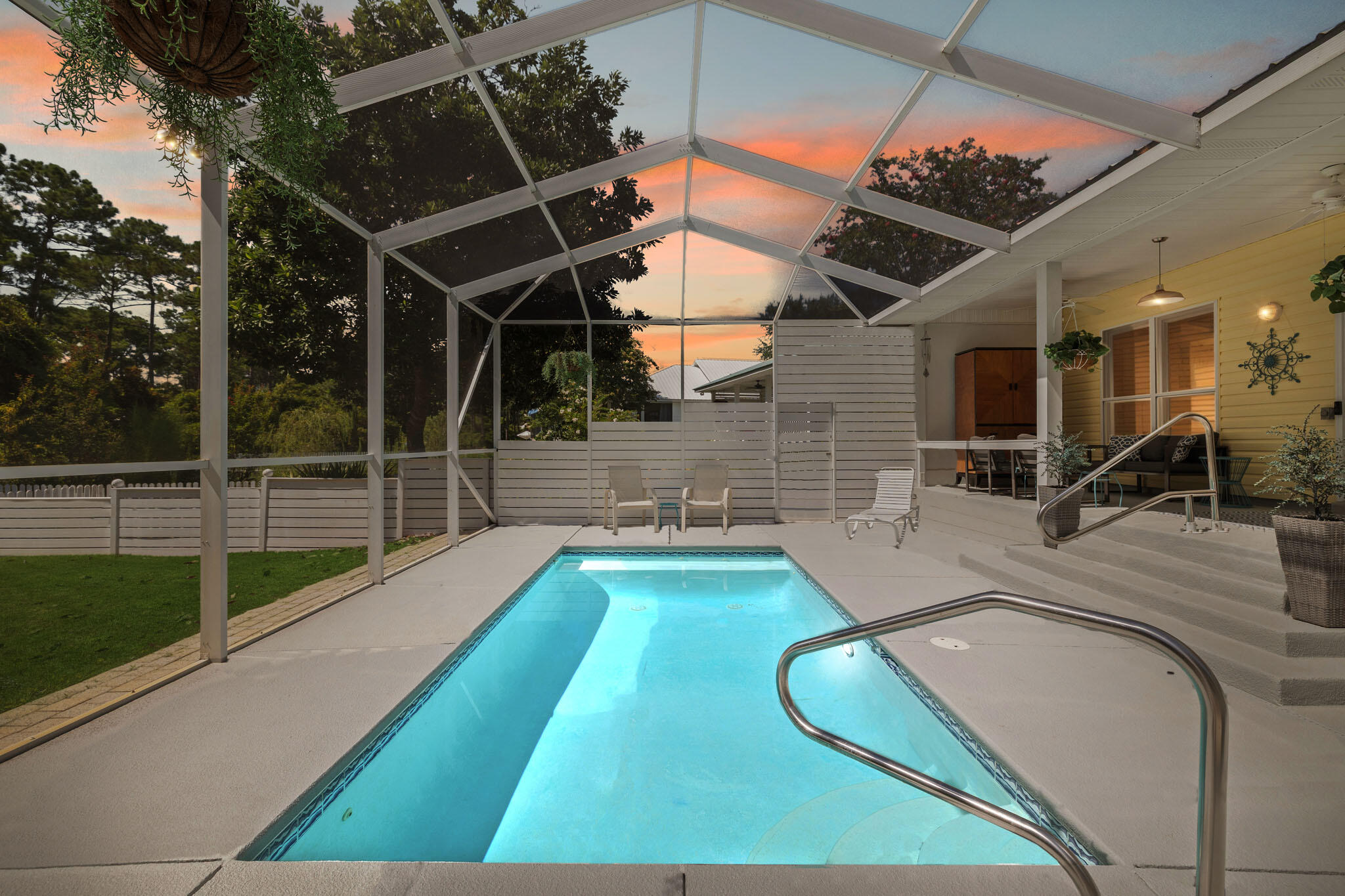 SEA DUNES - Residential