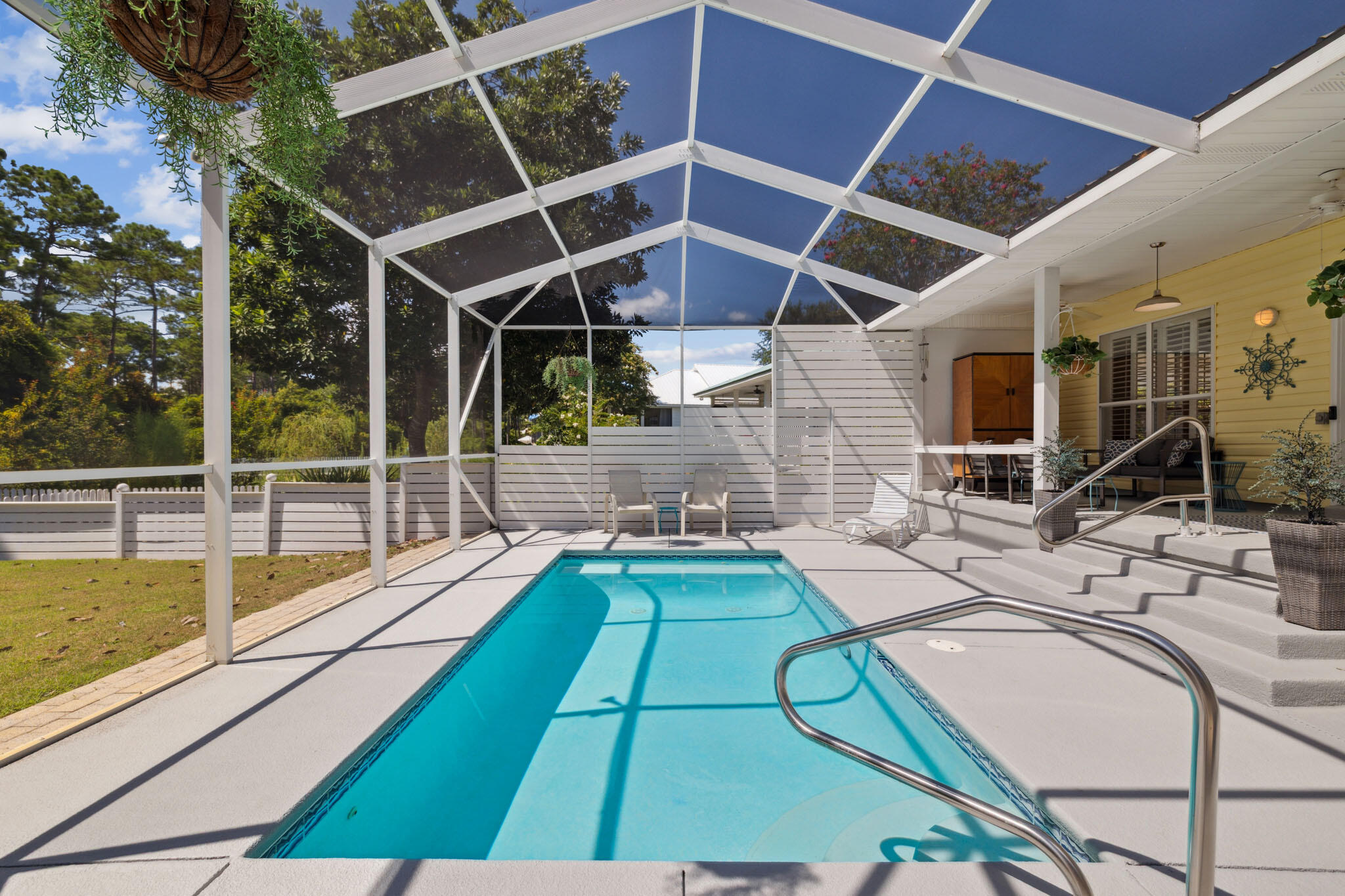 SEA DUNES - Residential