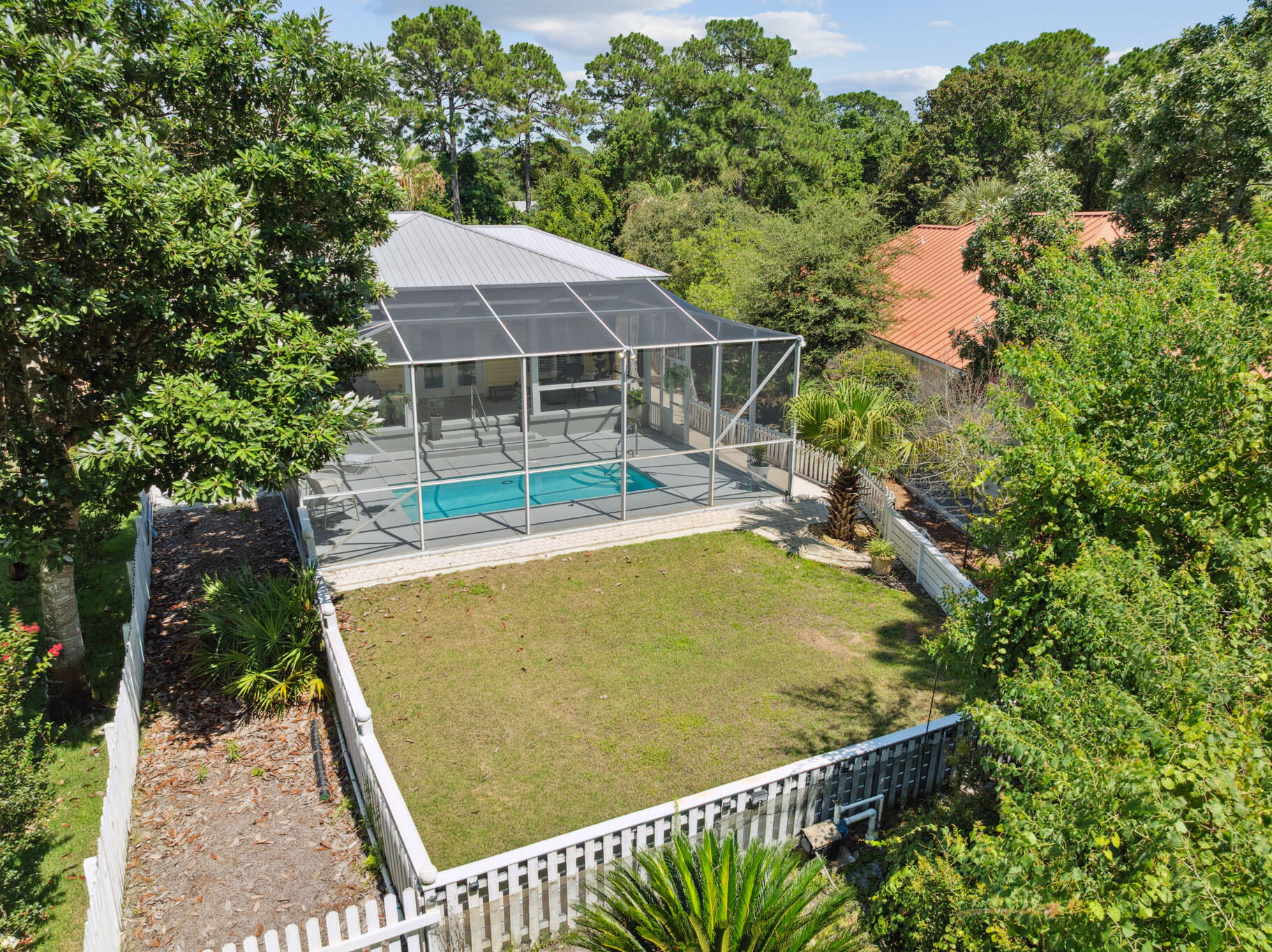 SEA DUNES - Residential