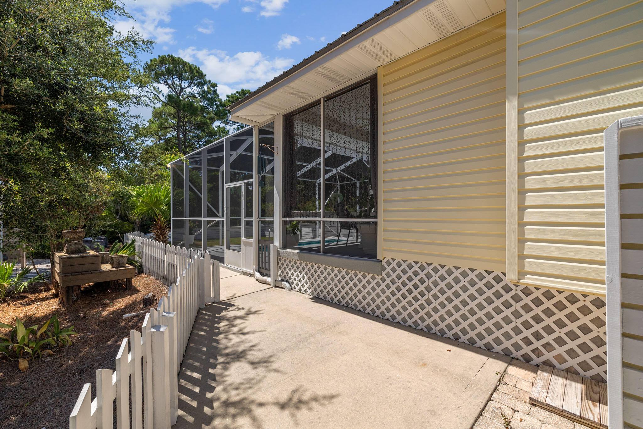 SEA DUNES - Residential